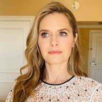 Maggie Lawson Bio, Husband, Height, Net Worth,。